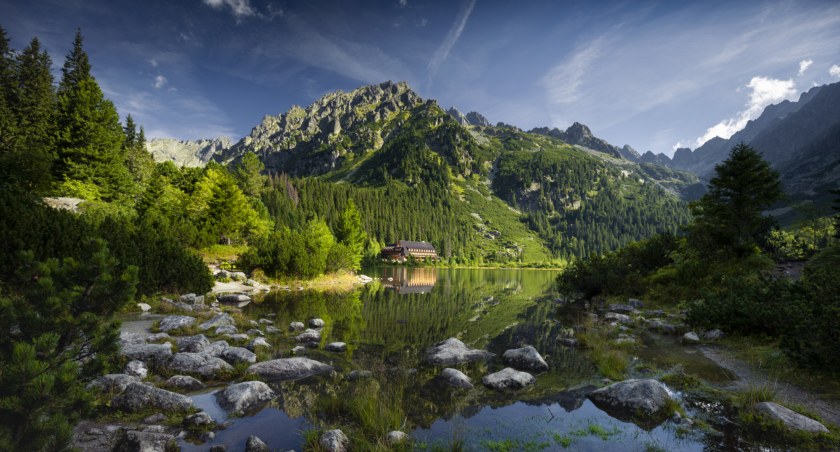Tatry Wysokie, schronisko nad Popradzkim Stawem. Zdjęcie Karol Nienartowicz