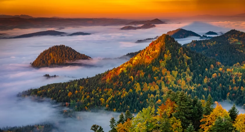 Wschód słońca na Trzech Koronach. Zdjęcie Bartek Muracki