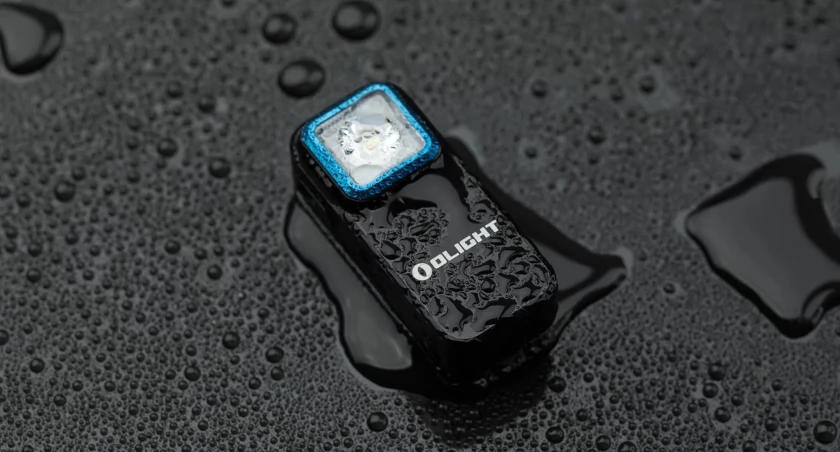 Latarka Olight Oclip