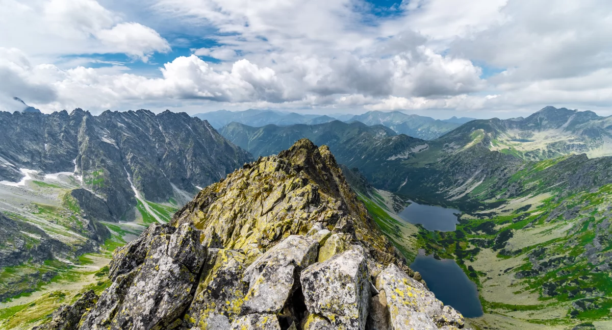 Szczyt Koprowego Wierchu (2366 m n.p.m.). Fot Adobe Stock