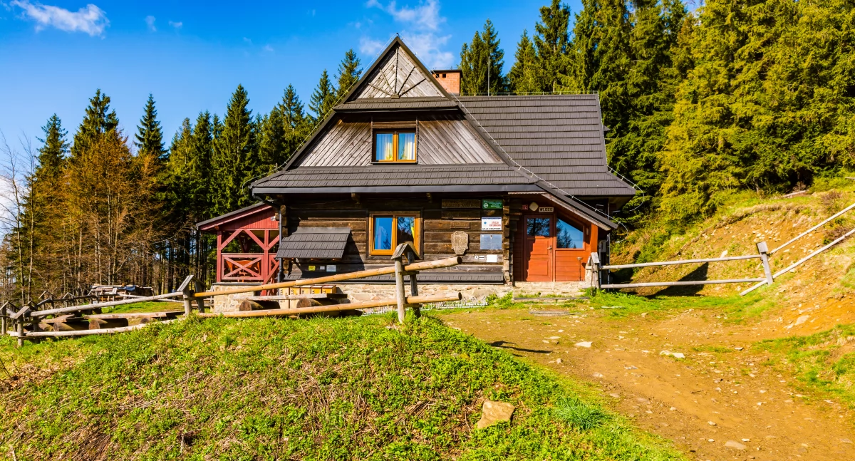 Schronisko na Hali Krupowej Fot. Adobe Stock