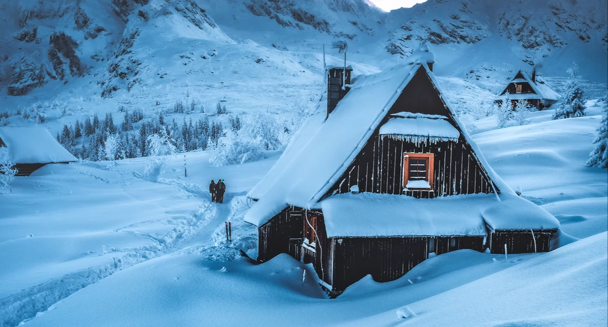 Tatry, widok na Orlą Perć z Betlejemką na pierwszym planie. Fot. Kuba Witos