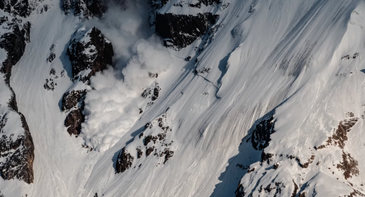 Lawina w Tatrach. Fot. Jan Korlatowicz