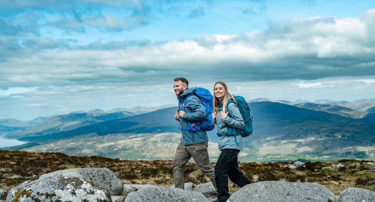Nowości outdoor, Niezbędne wyprawy kurtki outdoorowe które warto wybrać  - zdjęcie, fotografia