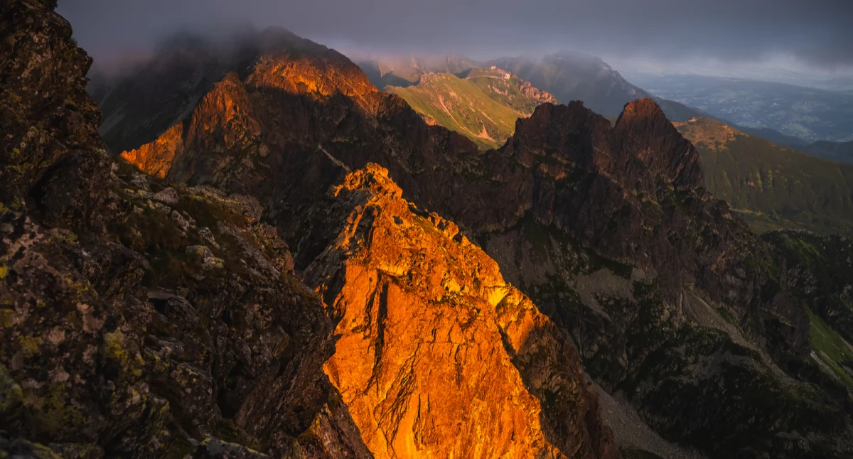 Tak przy idealnej pogodzie prezentują się okolice Koziego Wierchu | Fot. Kuba Witos