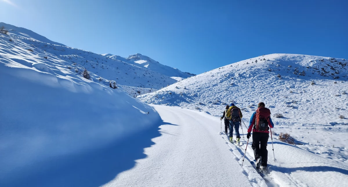 Turcja rzadko kojarzy się ze skiturami. Góry Taurus pokazują, że jest inaczej | Fot. Karolina Brach-Hossu
