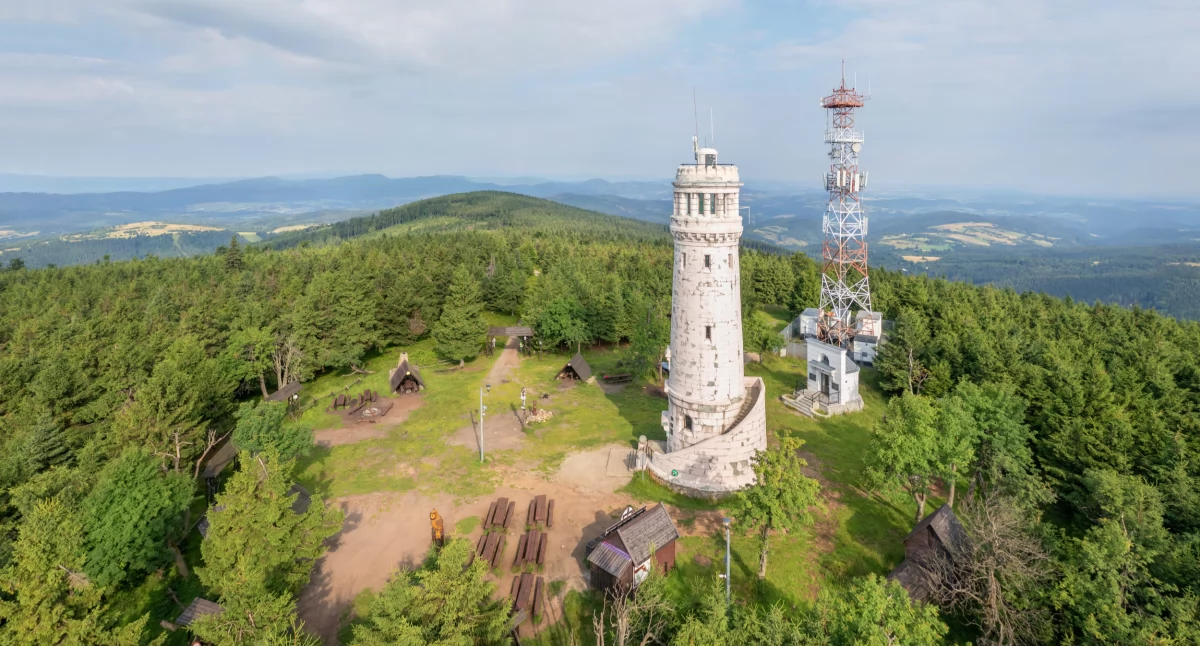 Wieża na Wielkiej Sowie | Fot. Adobe Stock