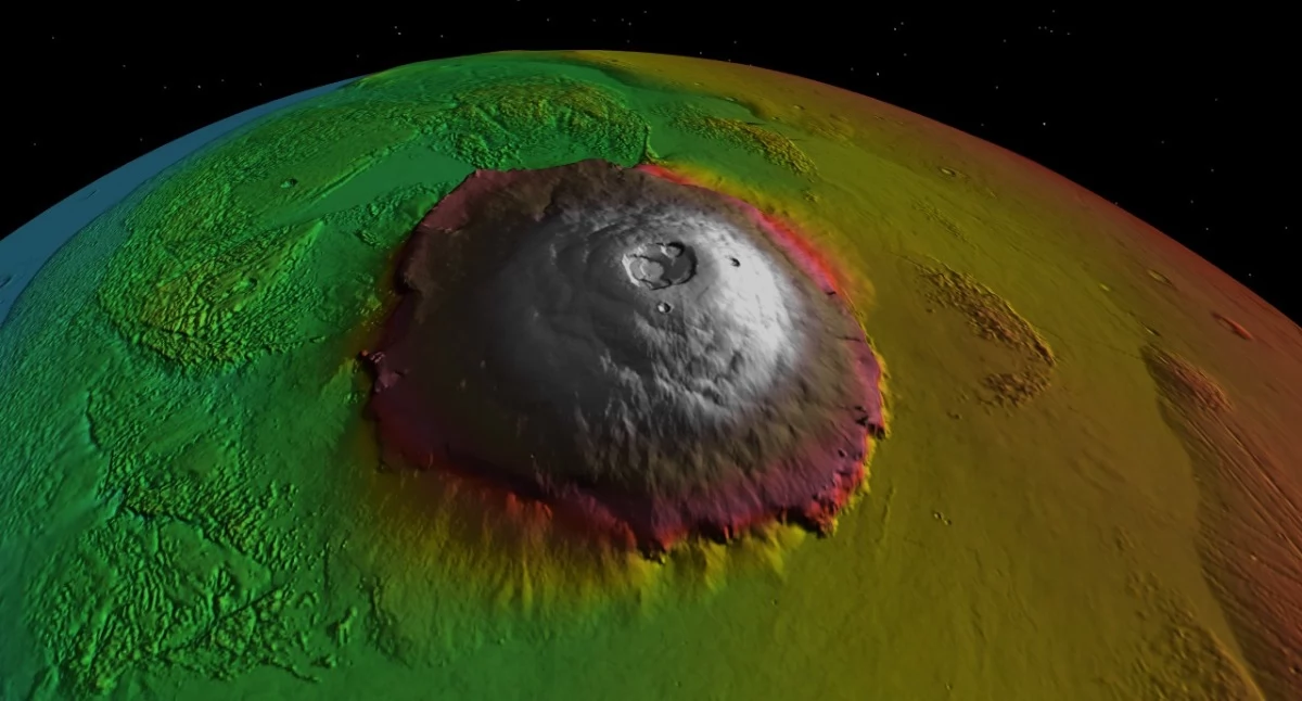 Olympus Mons na Marsie w fałszywszym schemacie kolorów z uwypukloną plastyką terenu | https://svs.gsfc.nasa.gov/2883