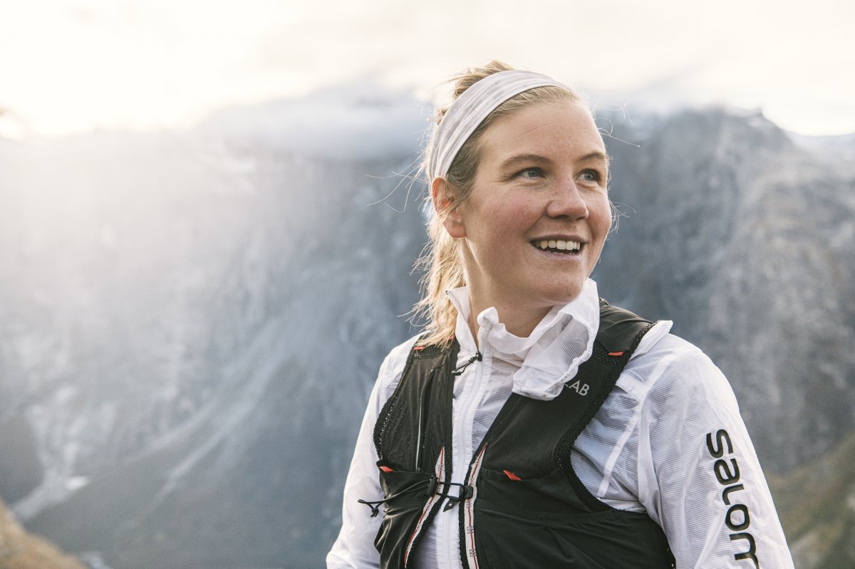 Emelie Forsberg - szwedzka sportsmenka, była mistrzynią Europy w skyrunningu i w skyrunningu na dystansie ultra, zwyciężyła też w Pucharze Świata w Ultra Skyrace Series, wygrała Zegama Marathon, Trasvulcanię (dystans 80 km), Ice Trail (65 km), UROC (100 km), fot. Thule