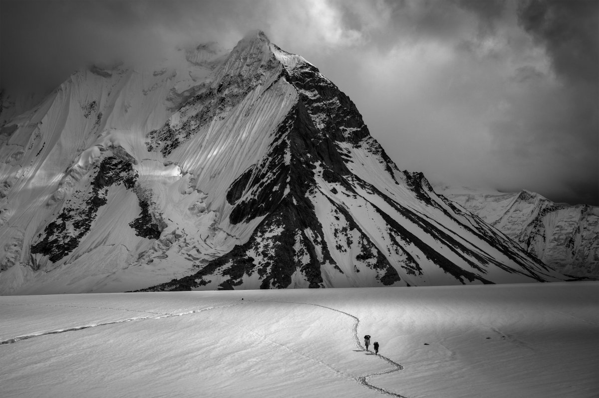 W drodze do Ali Camp, zdjęcia Tomasz Przechodzień