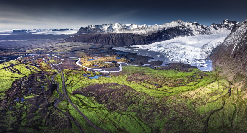 Islandia, lodowiec Skaftafellsjökull. Zdjęcie Karol Nienartowicz