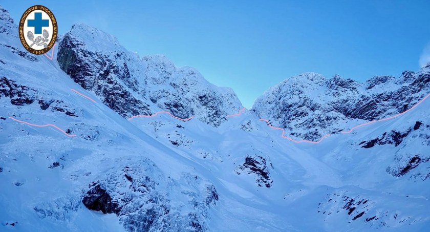 Okolice Zawratu, widoczne obrywy lawin deskowych, zdjęcie S. Bobak / TOPR