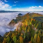 Przy dobrej widoczności z Trzech Koron możemy podziwiać panoramę Tatr, szczyty pasma...