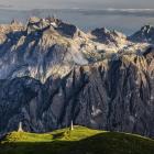 Dolomity Sesto i masyw Cadini, widok ze szlaku dookoła Tre Cime Fot. Mikołaj Gospodarek
