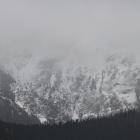 Północne stoki Giewontu w chmurach. Zdjęcie Kuba Polanowski