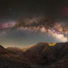 Panorama wstęgi Drogi Mlecznej nad Roque Bentayga (Nikkor Z7 + Nikkor Z 20 mm f/1.8s) |...