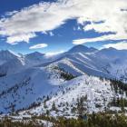Tak Tatry Zachodnie prezentują się wiosną, gdy jeszcze zalega śnieg
 Fot. łukasz...
