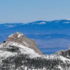 Giewont a w tle masyw Babiej Góry. Fot. Jan Krzeptowski-Sabała