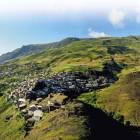 Kaukaz, Dagestan, panorama na wioskę Tindi w rejonie cumadyńskim. Zdjęcie Konrad Tulej