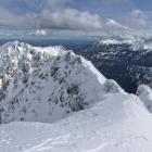 Z grani szczytowej Koziego Wierchu roztacza się piękny widok na Granaty, Tatry Bielskie...