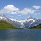 Alpy Berneńskie nad taflą jeziora Bachalpsee. Zdjęcie Jakub Kuropatnicki