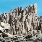 Niesamowite skalne igły to znak rozpoznawczy grani między szczytami Glyder Fawr i...