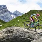 Szwajcaria, Alpy Zachodnie, skalny zjazd poniżej Tschingelhörner. Zdjęcie Mateusz Wojtas