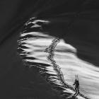 Skiturowiec podążający w stronę Beskidu. Zdjęcie Katarzyna Paciorek