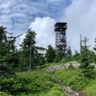 Masyw Śnieżnika, wieża widokowa na Trójmorskim Wierchu. Zdjęcie Szymon Matuszyński