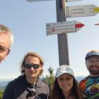 Ekipa Na Szczycie na starcie Małego Szlaku Beskidzkiego Fot. Tomasz Cylka