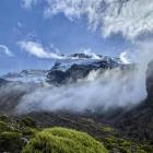 Tanzania, Kilimandżaro - góra złych duchów, jak nazywali ją kiedyś Masajowie. Zdjęcie...
