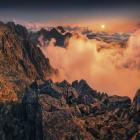  Zadni Granat i Kozi Wierch w tańcu słońca z chmurami  Fot. Karol...