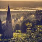 Góry Orlickie, Zieleniec, na pierwszym planie kościół św. Anny. Zdjęcie Szymon Korzuch