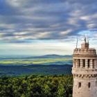  Wieża na Wielkiej Sowie to obowiązkowy punkt wycieczek w okolicy Fot Piotr Skrzyszewski 
