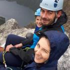 Autorka tekstu z rodziną na szczycie. Zdjęcie Anna Betlejewska