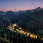 Wspaniałe widoki na Dolinę Bystrej i Tatry ze szczytu Nosala | Fot. Qvidemus, CC BY 3.0...