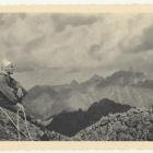 Gdy wybuchła II wojna światowa, Stanisław Motyka jako łącznik przeprowadzał rodaków...