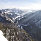 Wstęga Dunajca i rzut oka w stronę Małych Pienin ze szczytu Sokolicy. Zdjęcie Michał Parwa