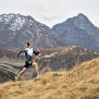 Bieg w okolicach Beskidu, w tle Krywań. Zdjęcie Jan Nyka