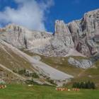 Pod koniec lata hale, przełęcze i szczyty Dolomitów stają się największą sceną...