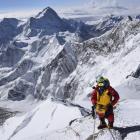 Magdalena Gorzkowska, atak szczytowy na Everest, w tle Makalu. Zdjęcie z archiwum...
