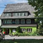 Schronisko Jagodna | Fot. Jacek Halicki, CC BY-SA 4.0 via Wikimedia Commons