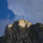 Szczyt Giewontu z krzyżem