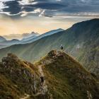 Bieg granią Tatr. Pierwsze kilometry za Wołowcem, biegniemy w kierunku Jarząbczego...