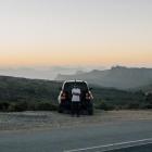 Andrzej Bargiel i Defender Fot. Land Rover