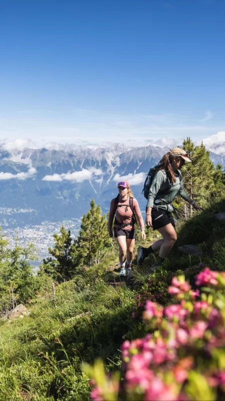 Alpejskie miasta na niepogodę. Klimatyczne miejsca na reset po trekkingu i wspinaczce