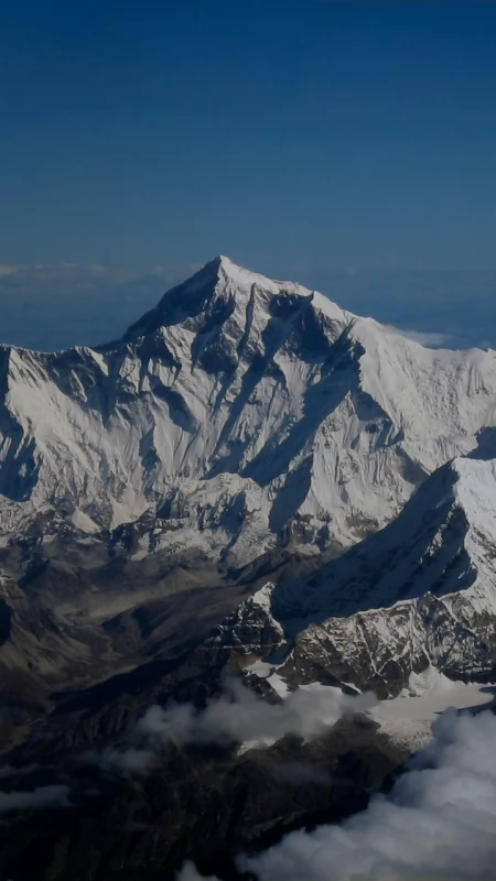 Piotr Pustelnik: Walka dronów nad Everestem. Alpinizm w czasach zmian klimatu