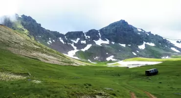 Armeńska Odyseja: W poszukiwaniu Litery Koźląt w Górach Ughtasar
