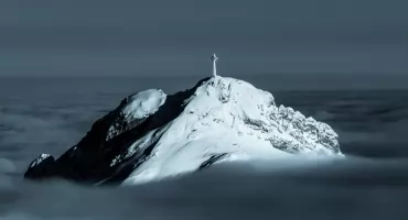 Magiczne Zimowe Obrazy z Tatr: Fotografie Kuby Witosa