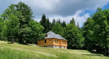 Oźna wraca do życia. Rozmowa z gospodynią nowego schroniska w polskich Beskidach